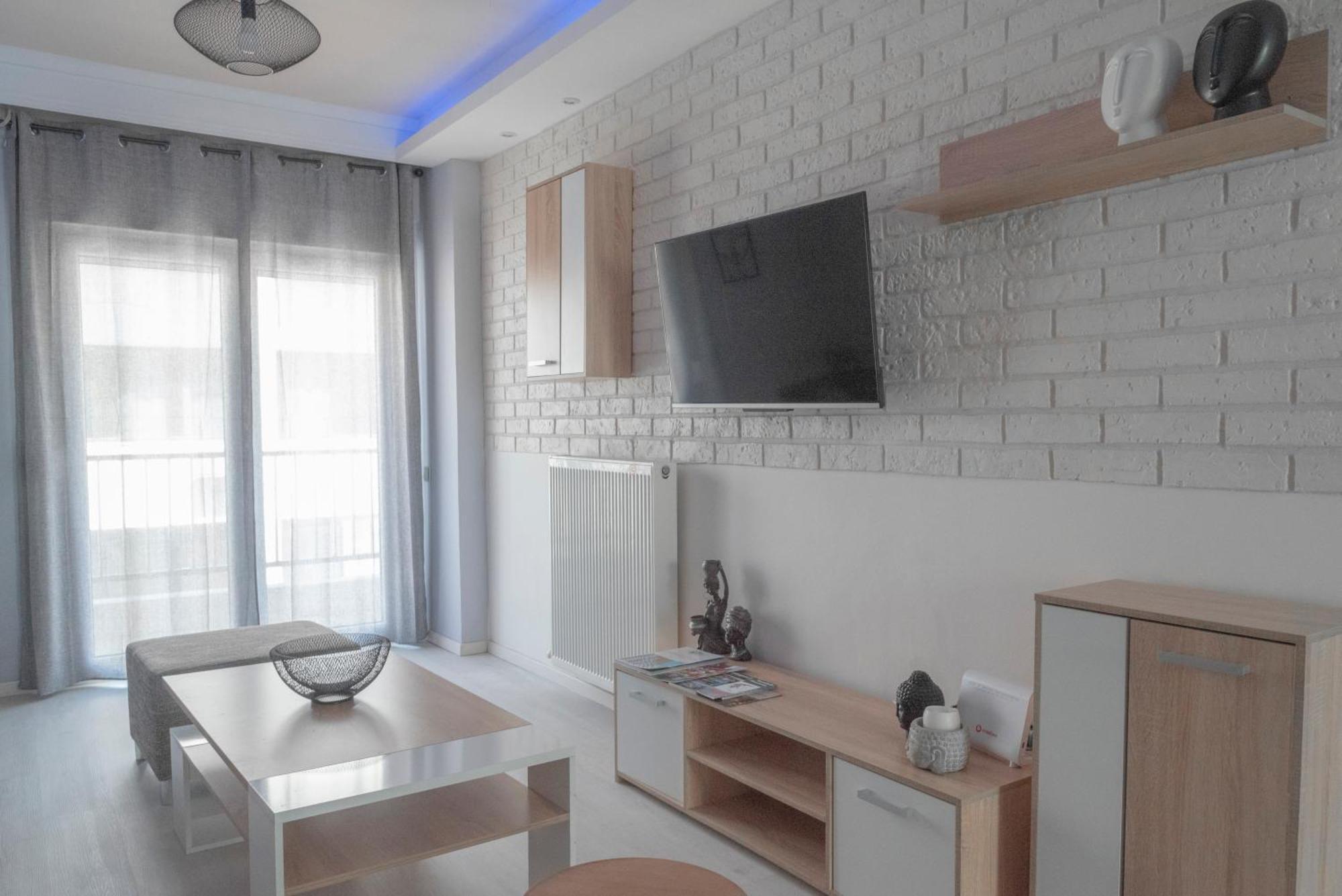 Vip Apt. Pezodromos Kalamarias テッサロニキ エクステリア 写真